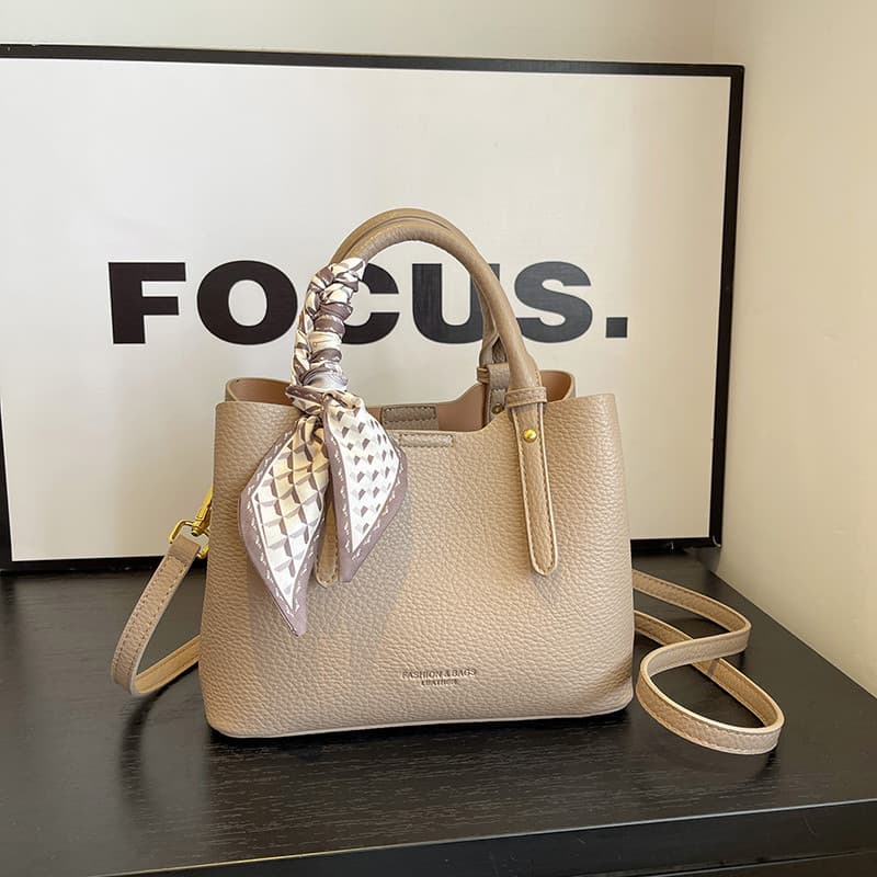 Bolsas populares deste ano femininas 2026 novo estilo verão Commuter bolsa nicho moda All-Match bolsa mensageiro de ombr