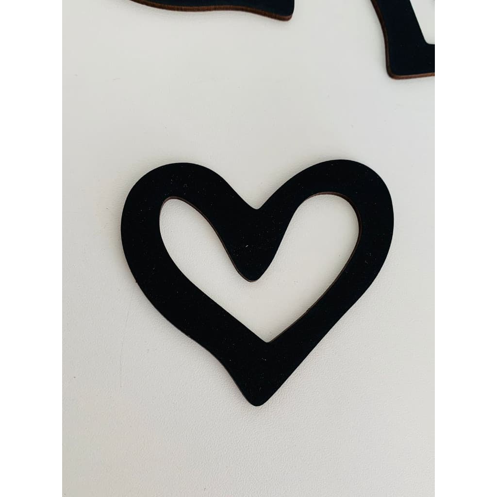 Kit com 6 Corações Vazados Aplique de Parede Preto 3mm Decorativo Casa Sala Ambiente Romântico OFERTA