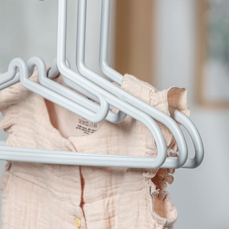 Shu Yi Cabide de proteção para colarinho infantil Cabide de roupas domésticas de plástico de tamanho pequeno Cabide para