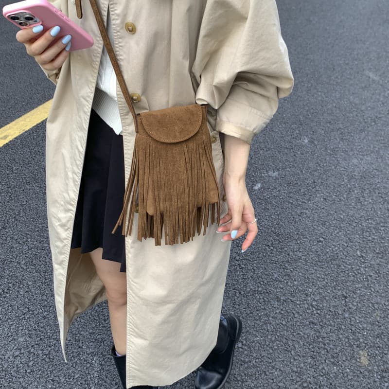 Bolsa de Celular Feminina de Camurça com Franjas Estilo Boho Retrô Pequena Transversal Casual para Festival Dia das Mães