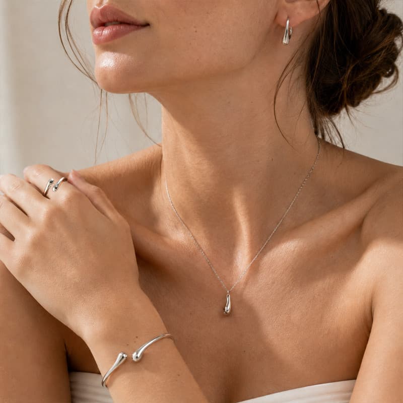 Conjunto de Joias Femininas Gota 4 Peças com Brincos Colar Pulseira e Anel em Tom Ouro ou Prata
