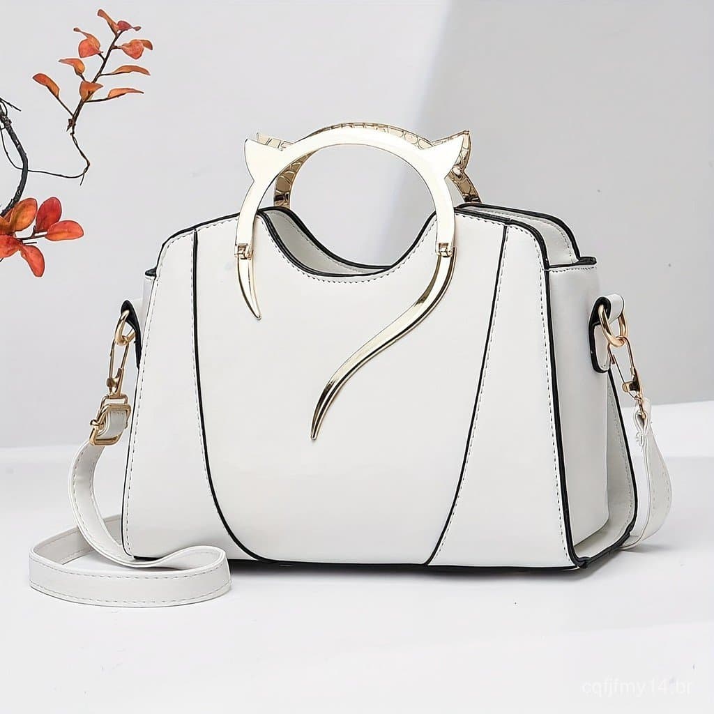 Uma elegante bolsa pequena de cor sólida com múltiplas camadas, perfeita para encontros e adequada para trabalhadores de