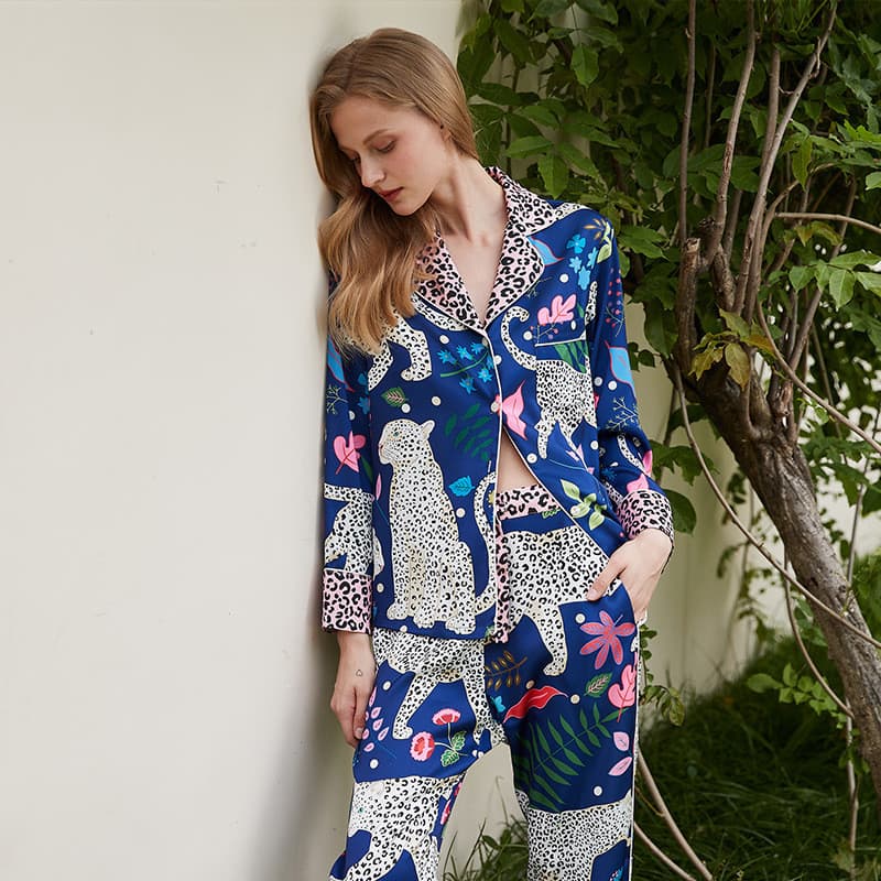 Pijamas femininos primavera outono manga comprida estilo fino senhoras pijamas de seda gelo verão Homewear terno