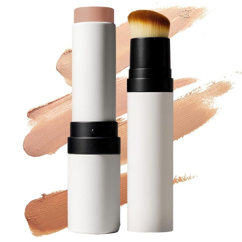 O corretivo em bastão BlancCoverStick oferece cobertura de longa duração, é leve, se espalha suavemente e proporciona um