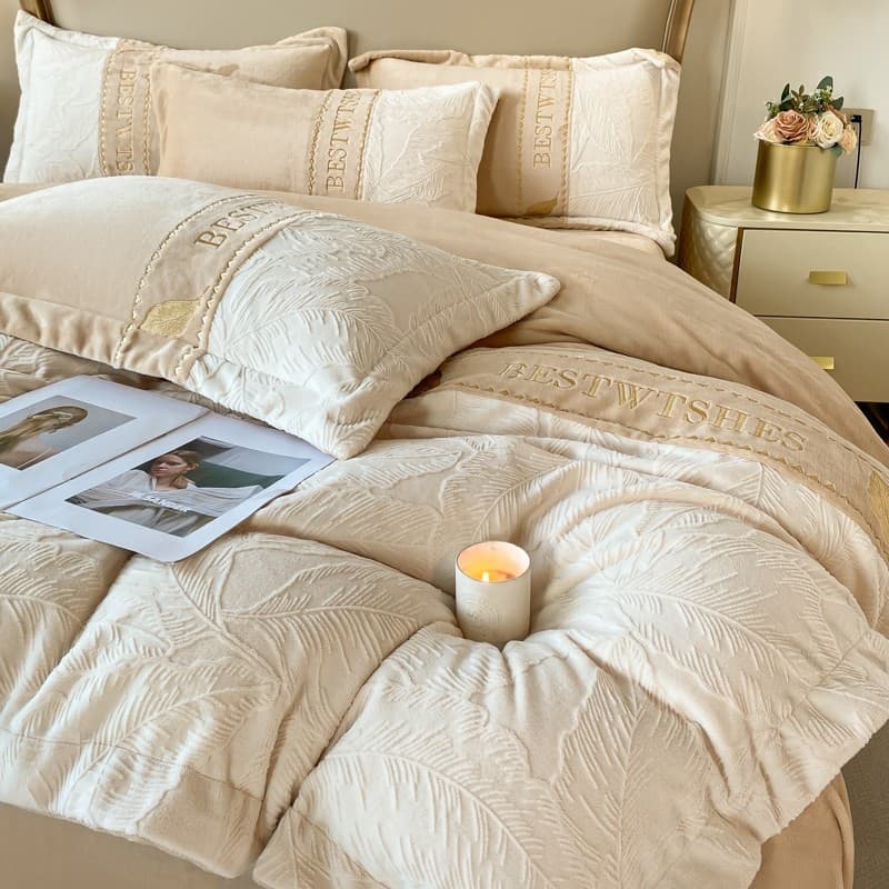 2025 novo estilo esculpido leite veludo conjunto de quatro peças flanela engrossado quente lençol colcha capa de cama An