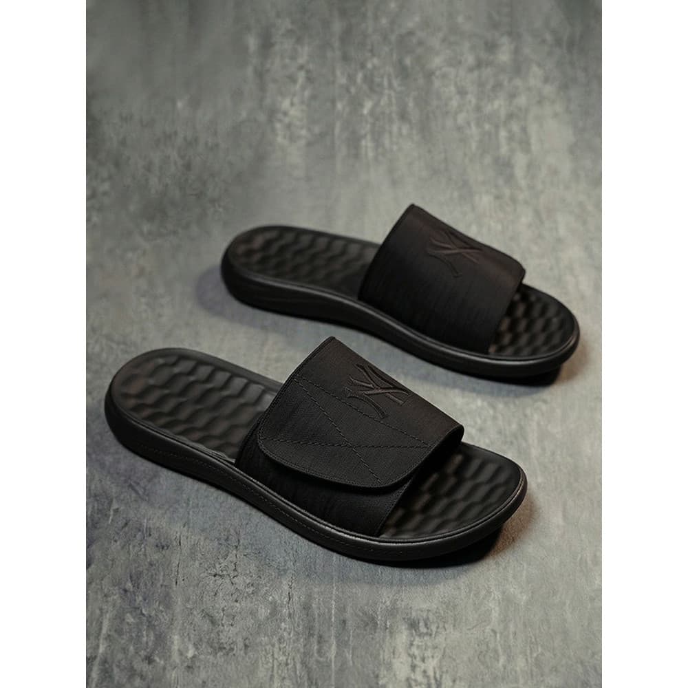 Chinelos masculinos 2026 verão novo estilo Street wear Casual sola macia Anti-deslizamento desodorante ao ar livre wear