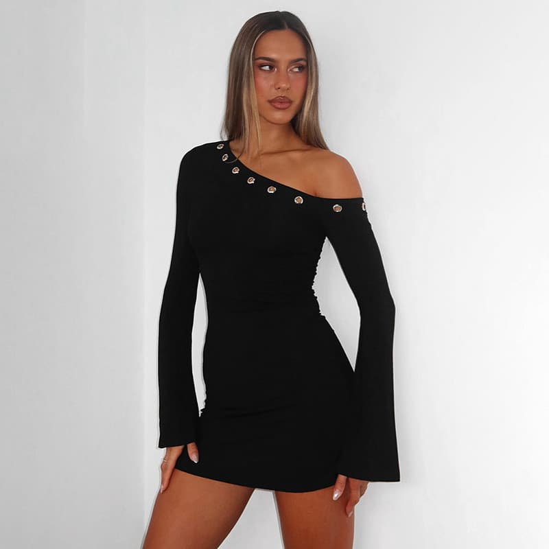 Y25DS323 feminino outono inverno novo estilo cor sólida gola Diagonal oco anel ligeiramente de manga comprida vestido se