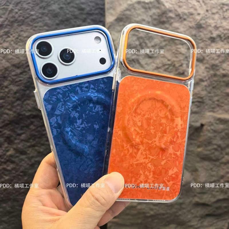 Capa para iPhone 17Pro/ProMax com textura aveludada, botões magnéticos de metal, proteção total e anti-queda.