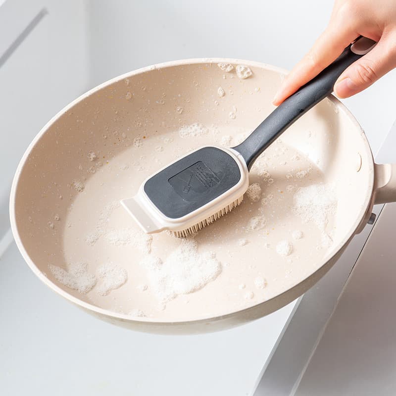 Escova de panela de Silicone com cabo longo, ferramenta útil para lavar panelas de cozinha doméstica, óleo antiaderente,