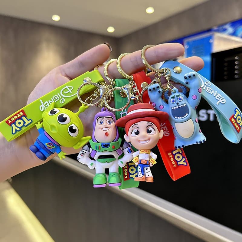 Chaveiro Toy Story Novo Modelo Woody, Buzz Lightyear, Lotso e Alien de Morango - Acessório de Desenho Animado e Presente