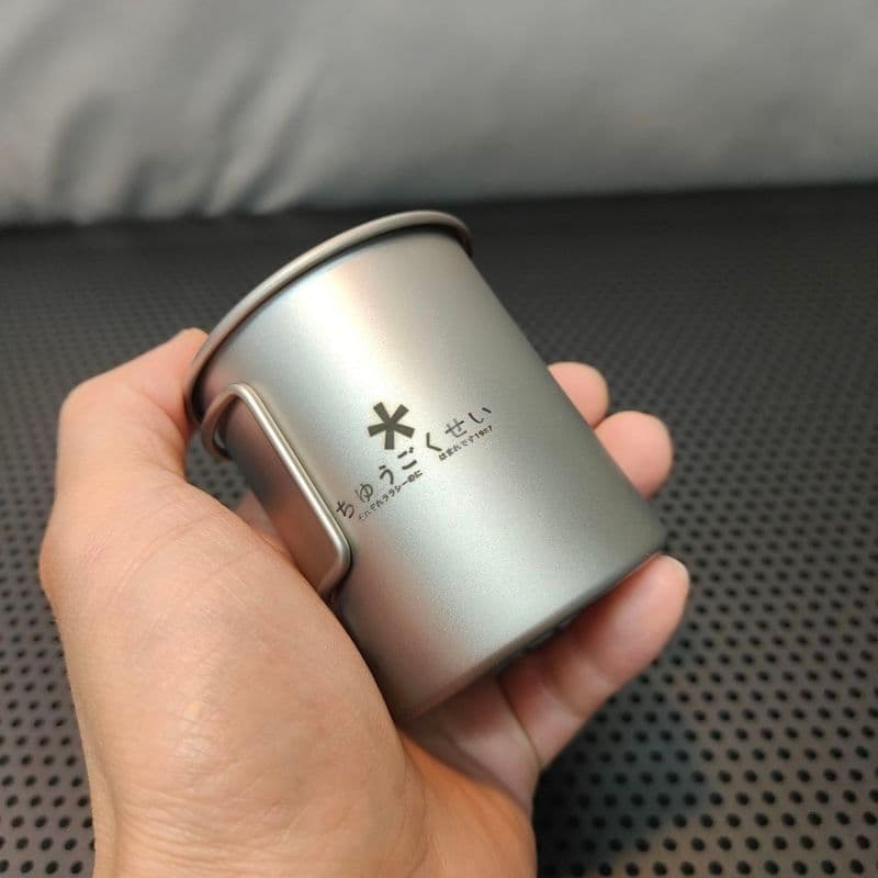 Copo de água de titânio puro ao ar livre novo estilo copo acampamento portátil alça dobrável caneca de grande capacidade