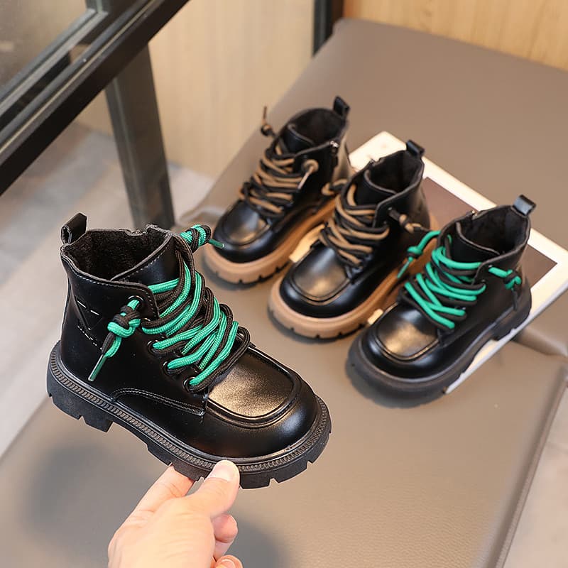 Crianças botas 2026 inverno novo estilo meninos sapatos meninas botas curtas dois algodão mais botas de couro de veludo