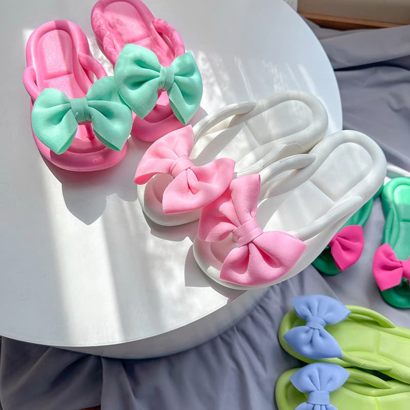 2026 verão novo estilo exterior usar chinelos feminino Casual All-Match maiô flip-Toe pisando na merda