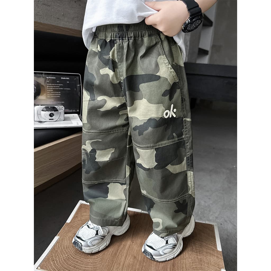 Meninos verão camuflagem calças estilo fino 2026 novo estilo roupas infantis estilo verão calças compridas rufião bonito