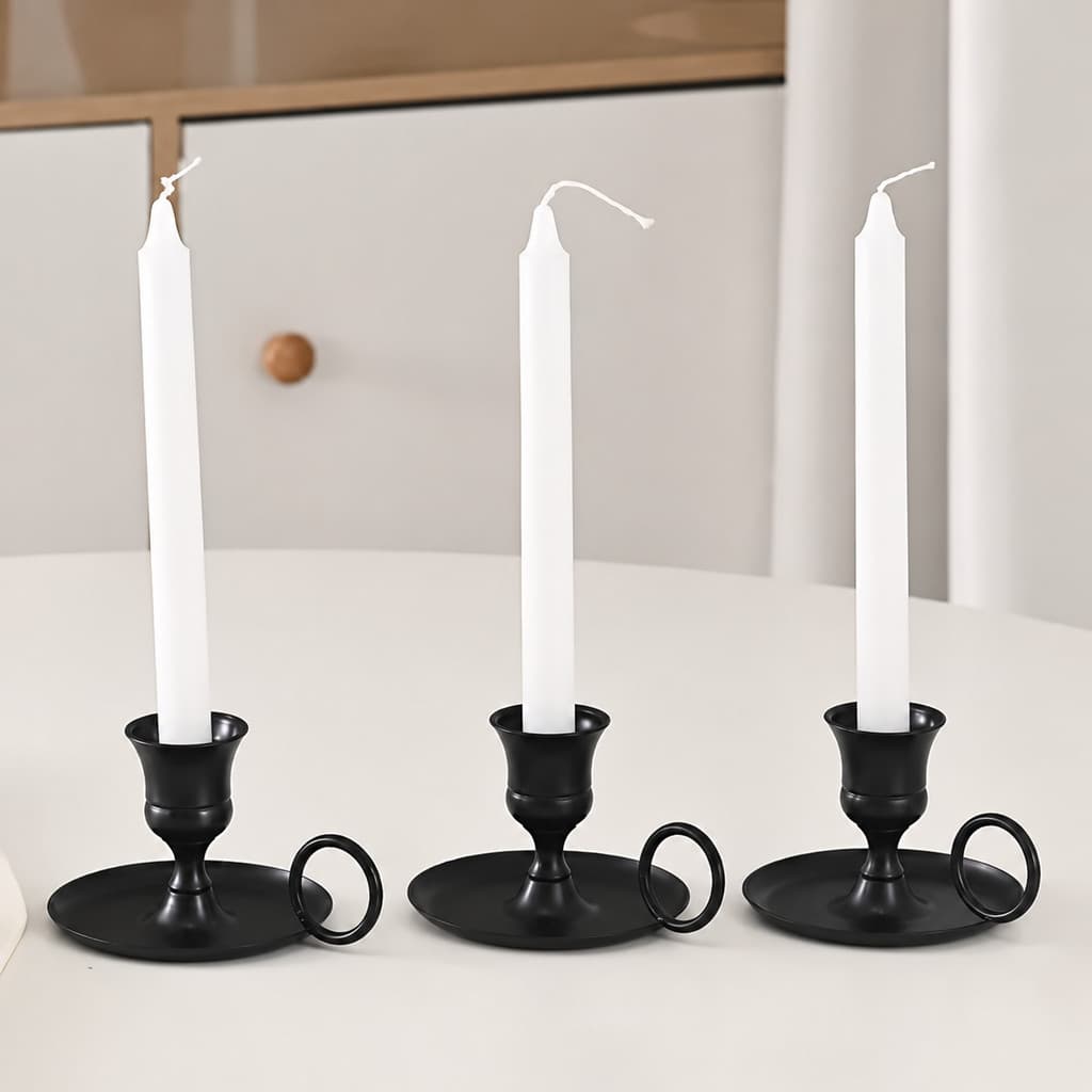 Castiçal Porta Vela 3 unidades de Metal Preto com Bandeja e Alça – Suporte para Vela Cônica | Decoração Clássica e Elega