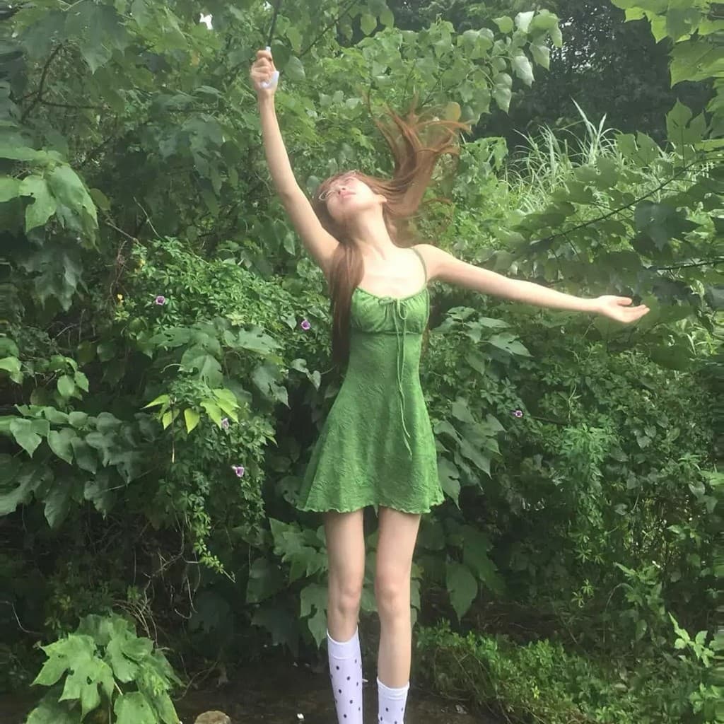 Francês Retro Texturizado Verde Fino Alça De Ombro Vestido Curto Primavera Verão Férias À Beira-Mar Tubo Topo Mais Magro