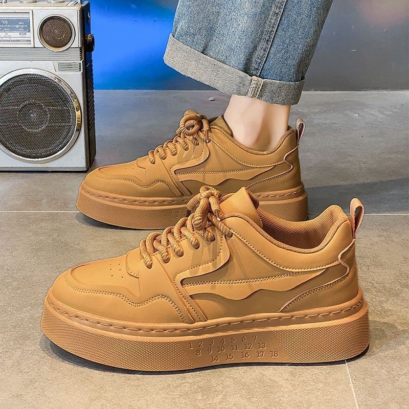 Sapatos masculinos primavera 2026 novo estilo masculino All-Match esportes casuais de sola grossa sapatos antiderrapante