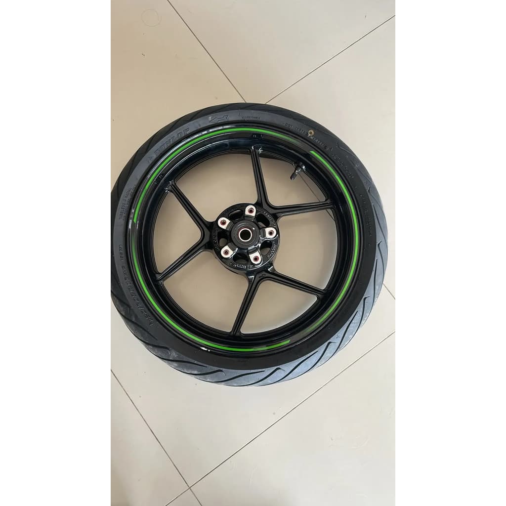 Roda Dianteira Kawasaki Versys 650 41073-0658 Detalhe