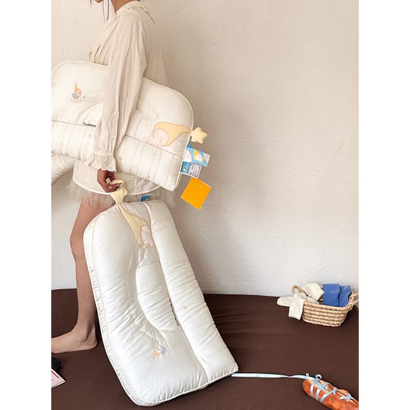Recomendado por Miss Orange!Crianças pai-filho pescoço travesseiro 60S Tencel partição travesseiro núcleo estrela dormir