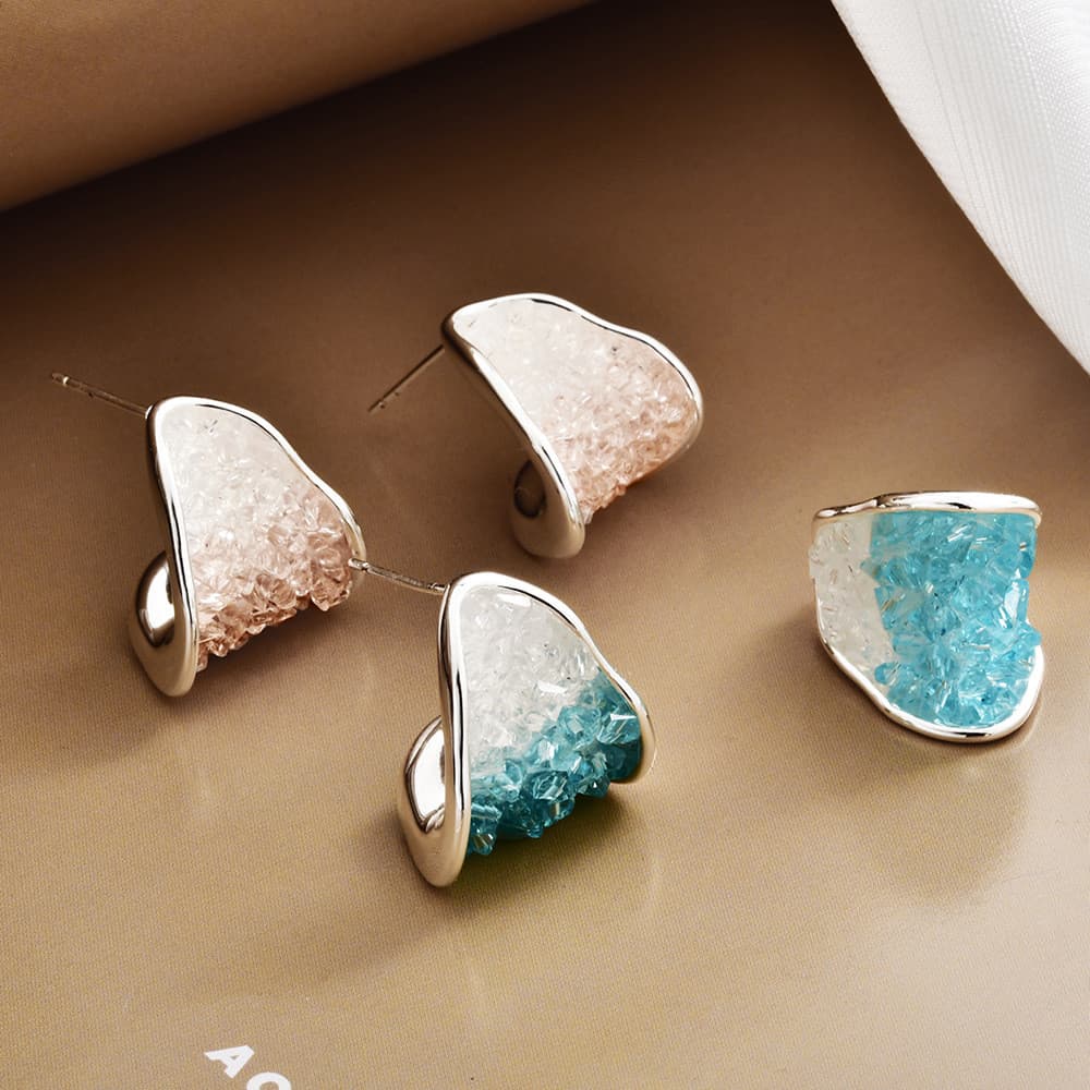 【5】Brincos largos de cristal em forma de C, frescos e doces