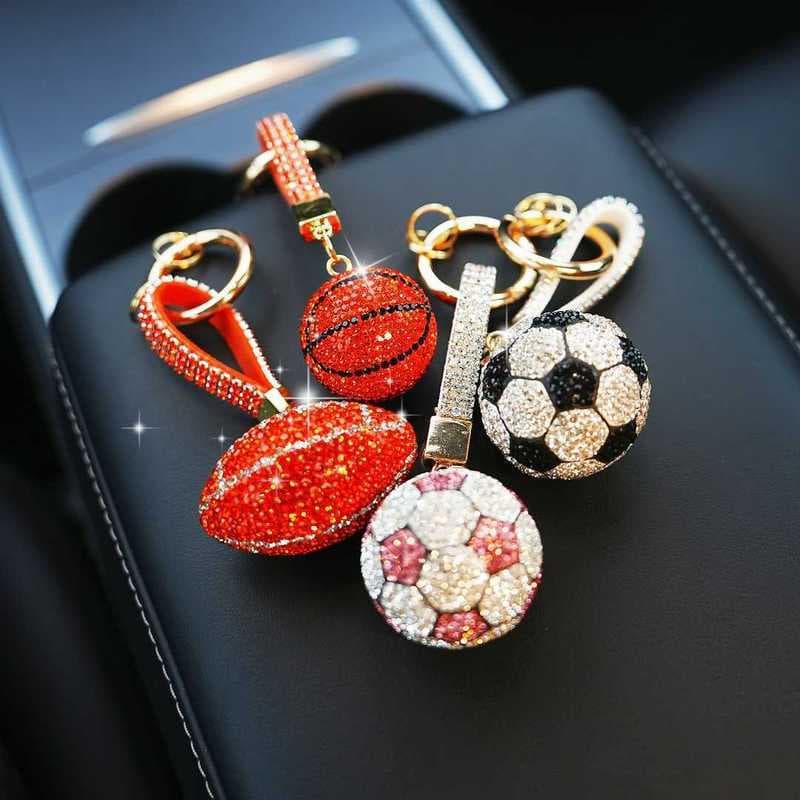 Novo estilo cravejado de diamantes futebol basquete Rugby chaveiro moda na moda piscando diamante chave do carro pingent