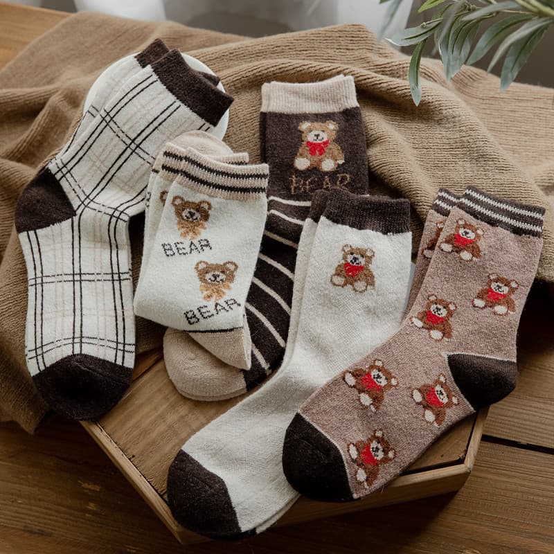 Meias de cor de café meias femininas tubo médio outono inverno lã de coelho estilo japonês meias de pilha bonito dos des