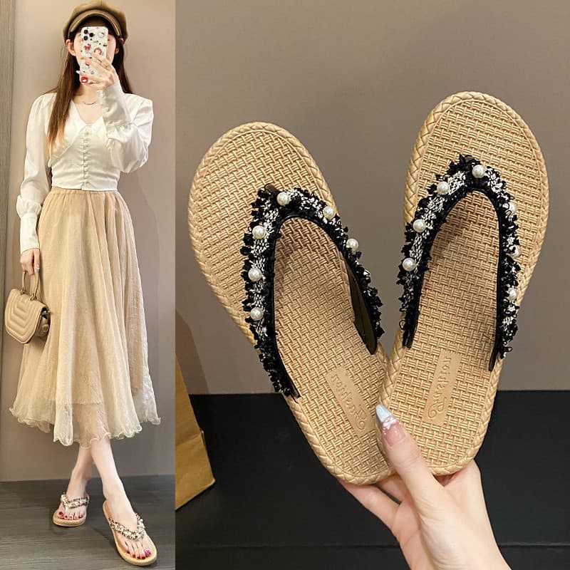 Flip-flops feminino exterior Wear 2026 novo estilo verão férias Casual flip-flops antiderrapante plana macio praia flip