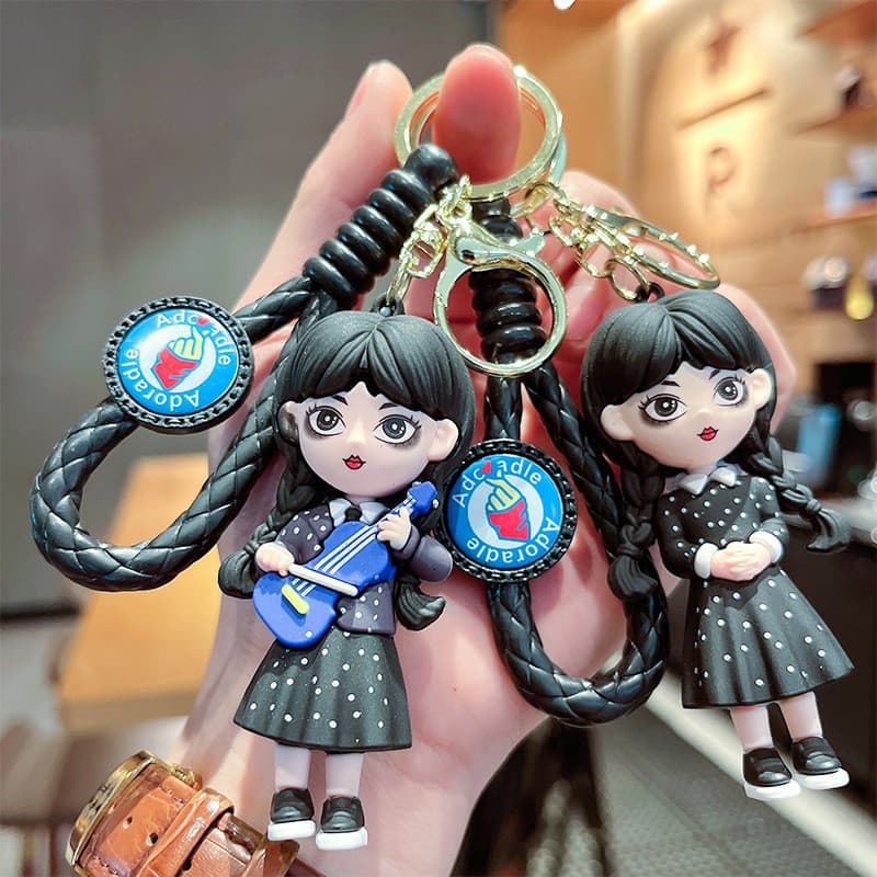 Chaveiro Wandinha Addams e Mãozinha Família Addams Boneco Anime Pingente de Mochila Presente de Aniversário Halloween