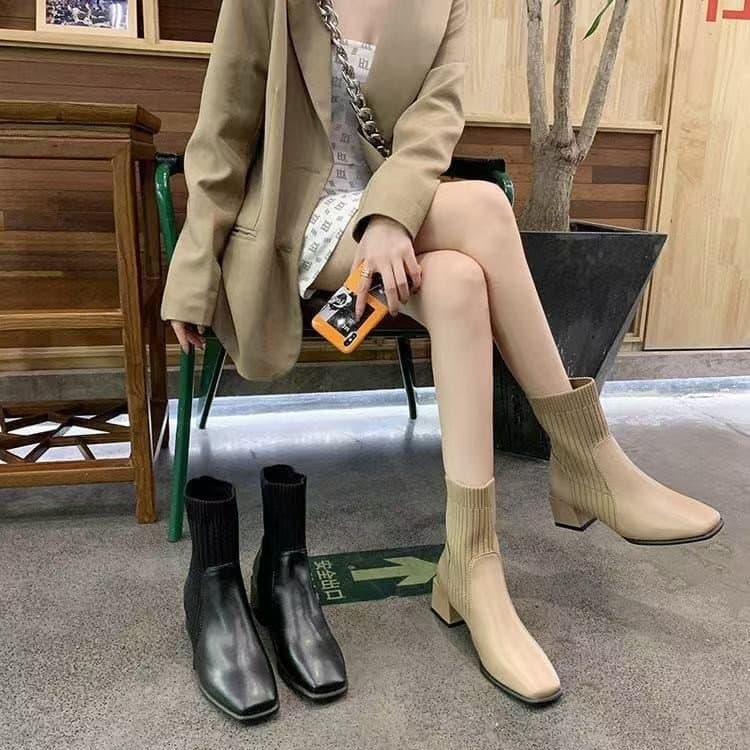 Botas de moda com bico quadrado, salto grosso, botas curtas femininas de calçar com salto médio.
