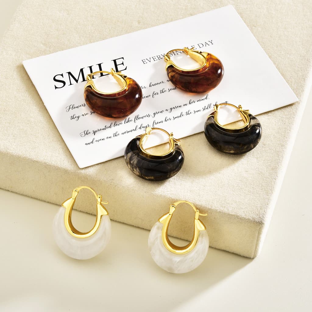 【68】Brincos vintage franceses de resina marrom