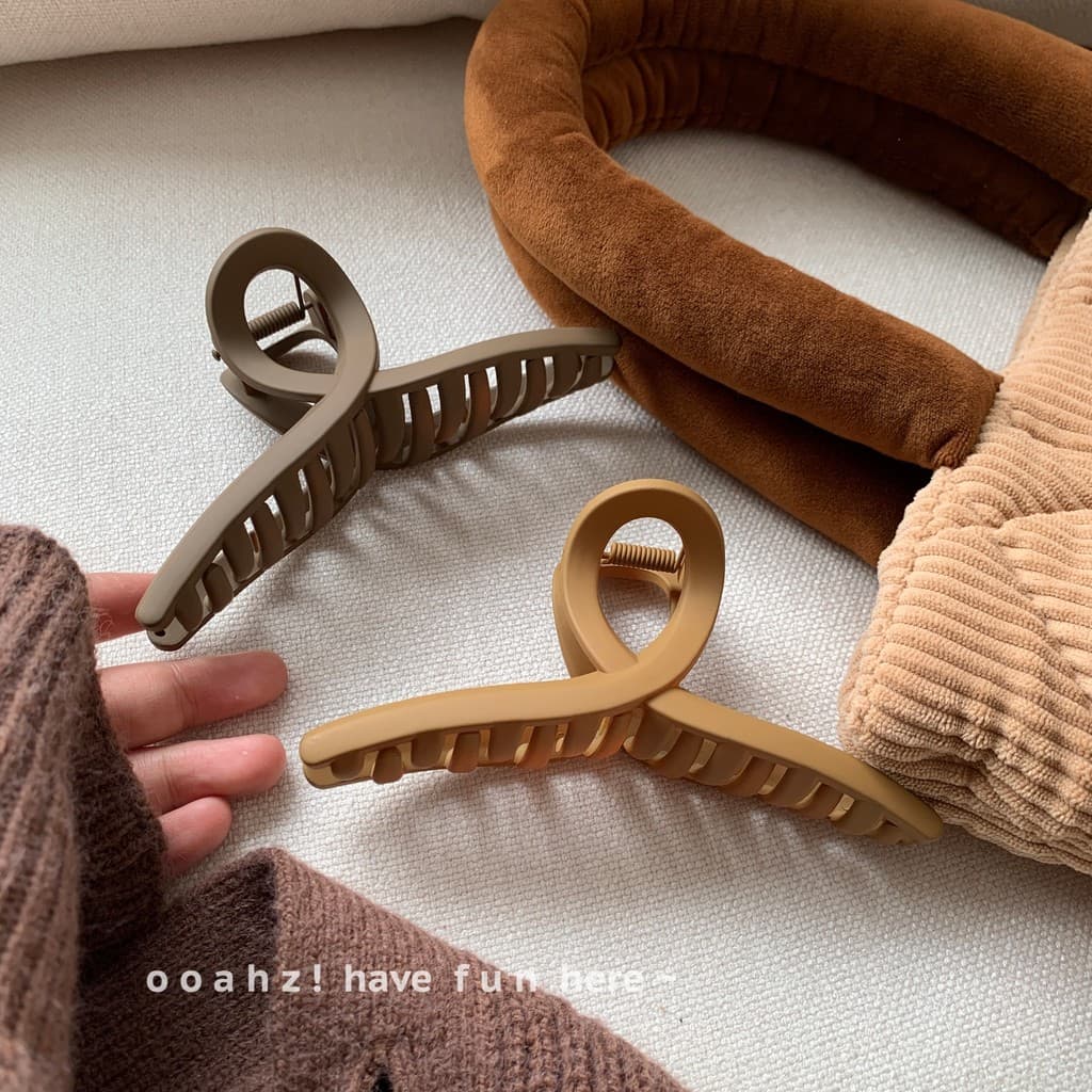 Melbourne | Grampo de cabelo fosco tamanho grande 13cm textura All-Match clipe de oito caracteres acessórios de cabelo g
