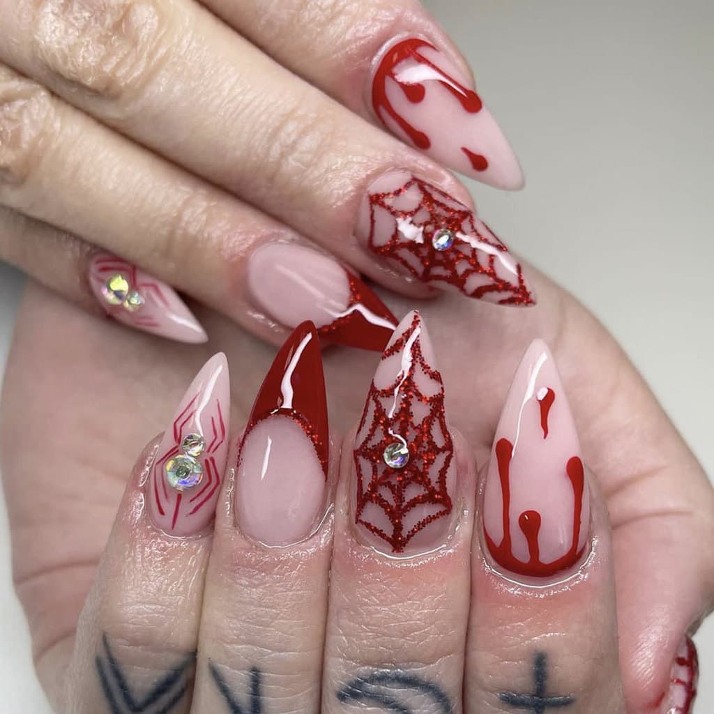 Unhas Postiças da Temporada Assustadora 30 peças Formato Amendoado Elegante Luxuosas Pintadas à Mão para Halloween Unhas