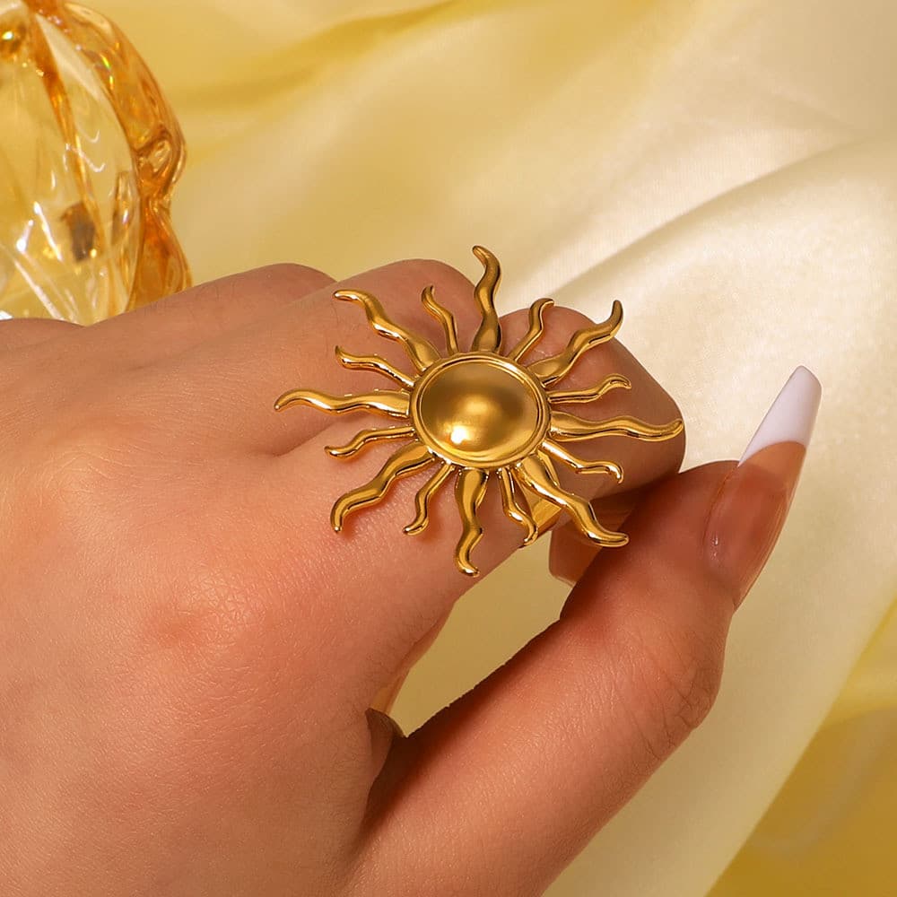 [Estoque pronto] Moda francesa de venda quente retrô textura brilhante anel de aço inoxidável banhado a ouro não desbota