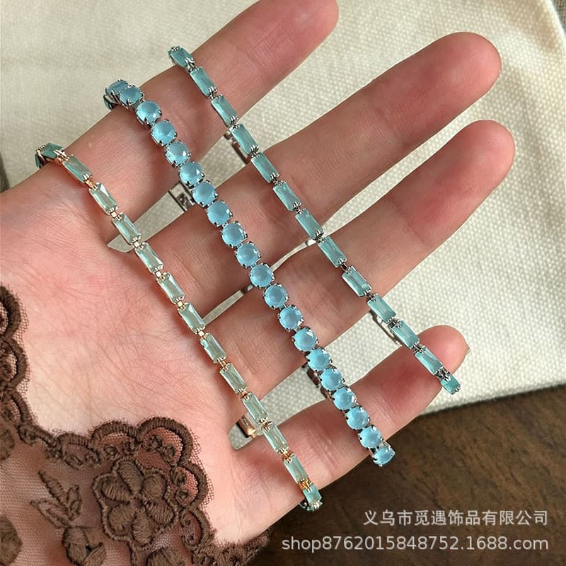 Pulseira Feminina Vintage de Zircônia Azul Claro, Única e Exquisita, Versátil e Elegante, Simples para o Dia a Dia na Pr