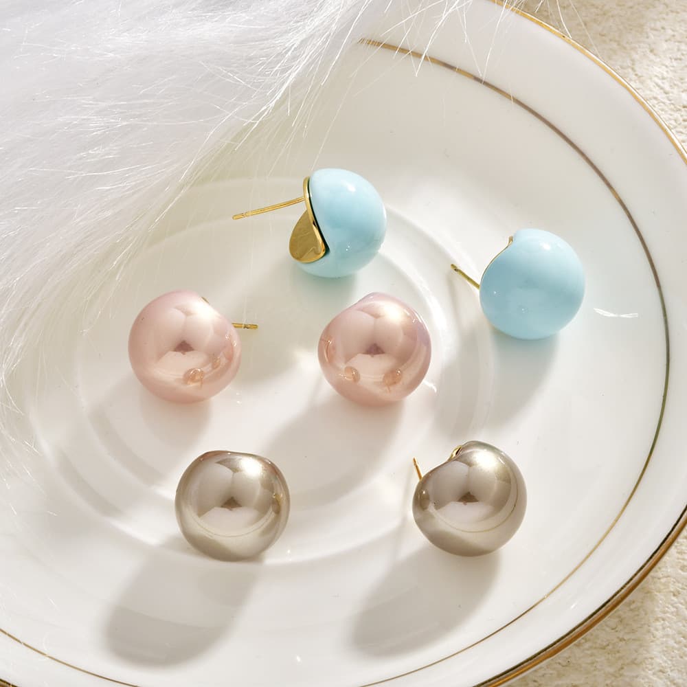 【9】Brincos redondos de pérola em cores de macaron