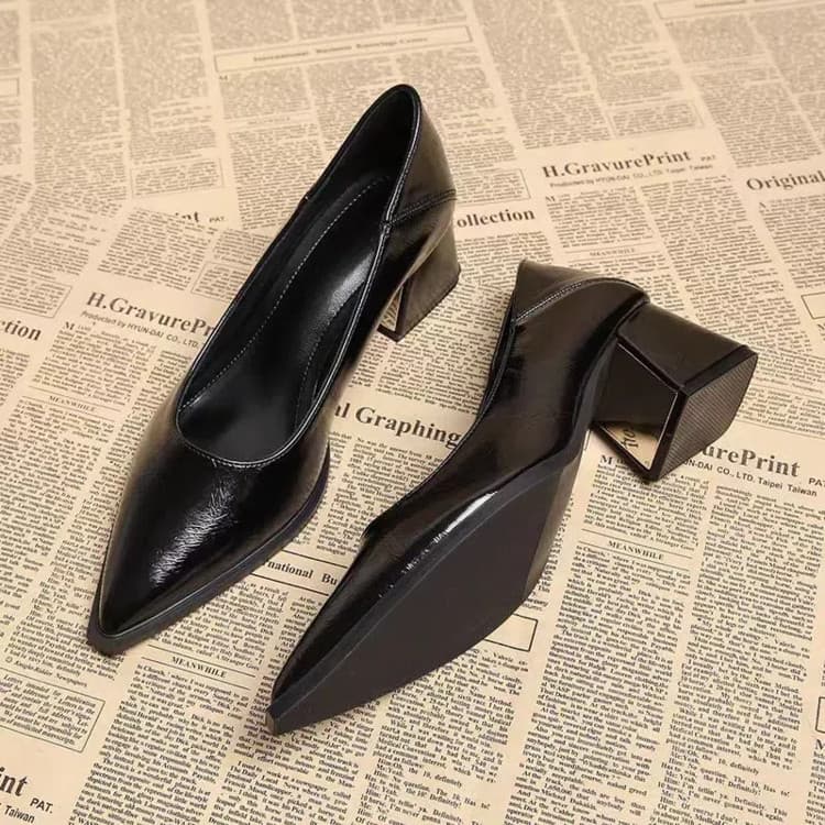 Bombas femininas retrô de salto grosso com bico fino, sapatos femininos de uso formal acima do pé marrom, sapatos formai