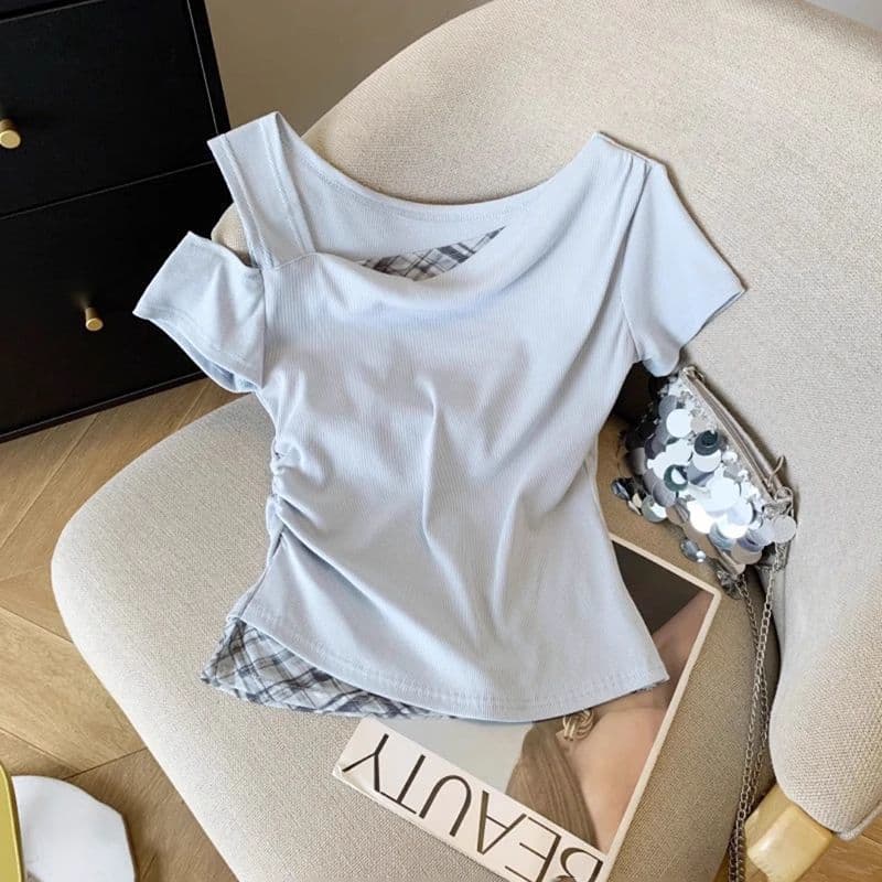 Puro desejo quente menina fora do ombro costura xadrez manga curta camiseta feminina falso de duas peças plissado magro