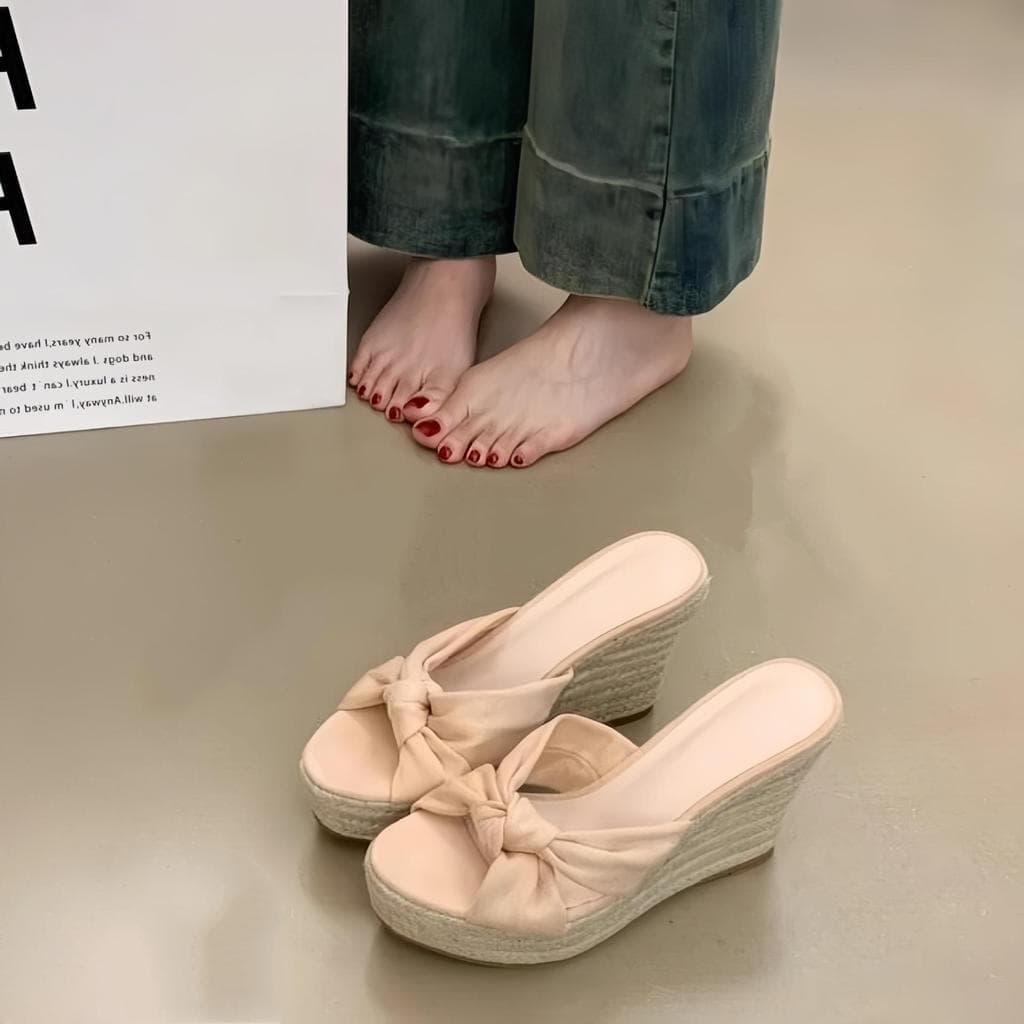 Verão estilo suave cor Nude arco cunha chinelos de salto feminino palha tecido plataforma de sola grossa dedo do pé aber