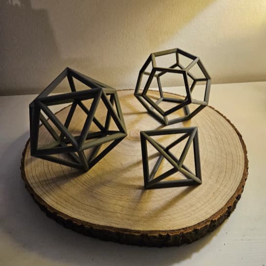 Kit 3 Esculturas Geométricas Decorativas | Poliedros Modernos para Decoração