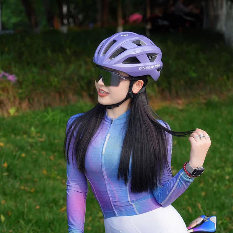 ESSEN Novo estilo capacete de ciclismo de uma peça unissex leve respirável R03 com óculos que mudam de cor