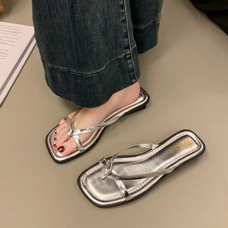 Simples moda All-Match estilo de fadas Flip-Toe chinelos de sola macia feminino exterior Wear verão novo estilo francês