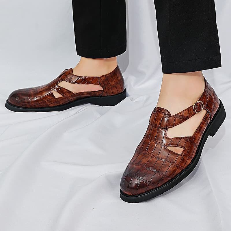 Sandálias masculinas verão casual Toe-coberto sapatos de couro exterior usar sapatos de condução Anti-deslizamento sapat