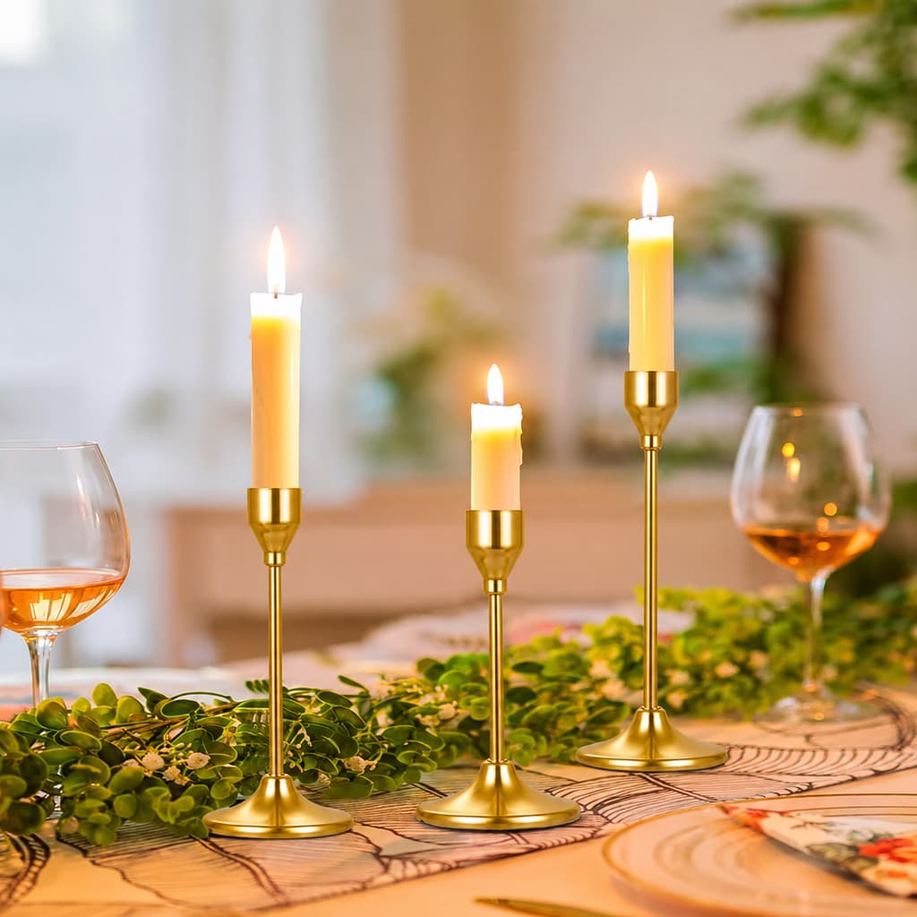 Kit 3 Castiçais Dourados Decorativos em Metal para Velas – Suportes Elegantes para Decoração de Mesa, Casamento, Festa e
