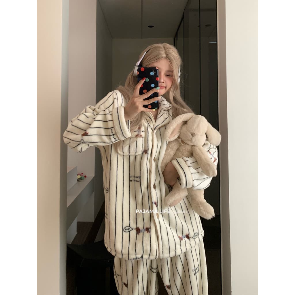 Chill lazer listrado filhote de cachorro Coral velo pijamas feminino inverno quente engrossado flanela Loungewear conjun
