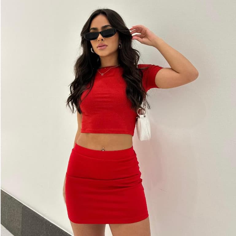 Blusa Cropped Feminina Manga Curta Decote Costas Moda Fashion Elegante Minimalista Moderna