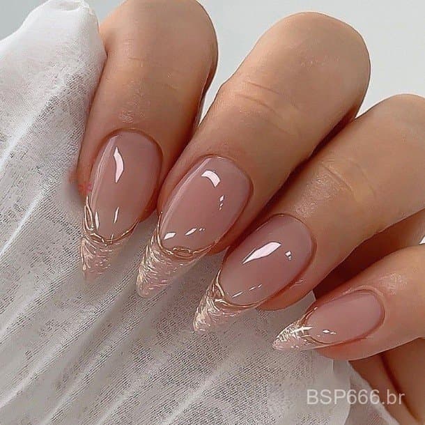 Guoguh 24 Peças De Unhas Postiças Decoradas Realistas , Formato De Amêndoa , Comprimento Médio Natural Com Cola EOYA TY1