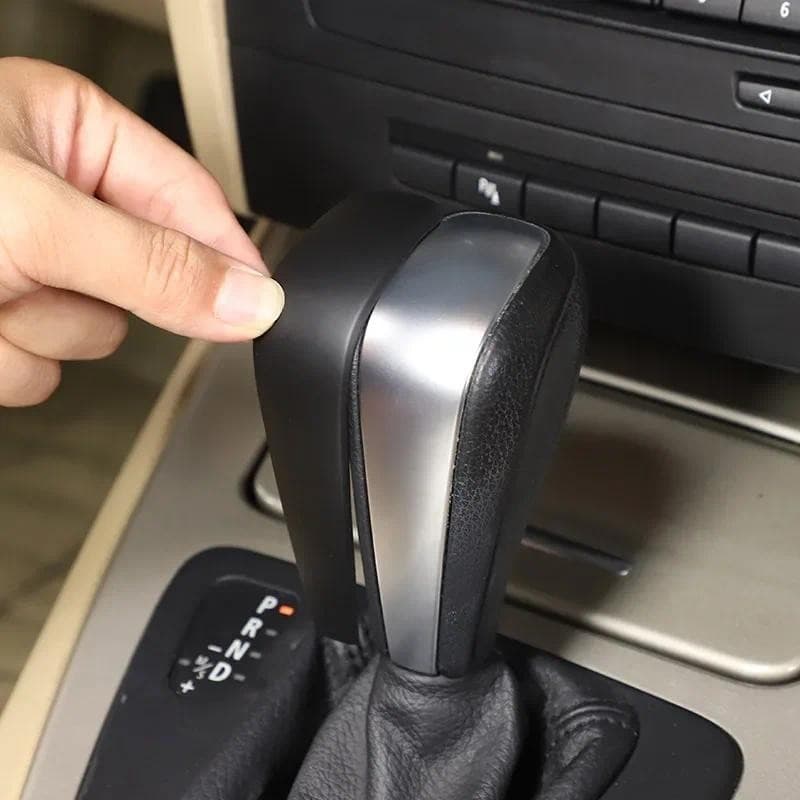 Para BMW Série 1 3 X1 E90 E92 E93 E87 ABS Fibra De Carbono/Preto Fosco Cabeça De Mudança De Carro Remendo Decoração Aces