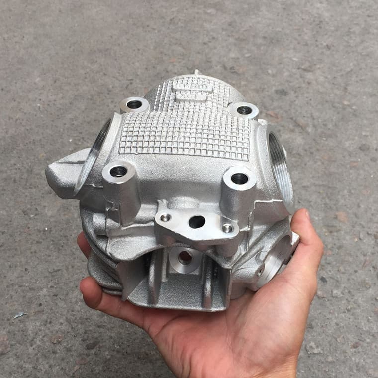FYM Aplicável RSZ Scooter Linhai ZY100T Cabeça de cilindro JOG JOG Cabeça de cilindro