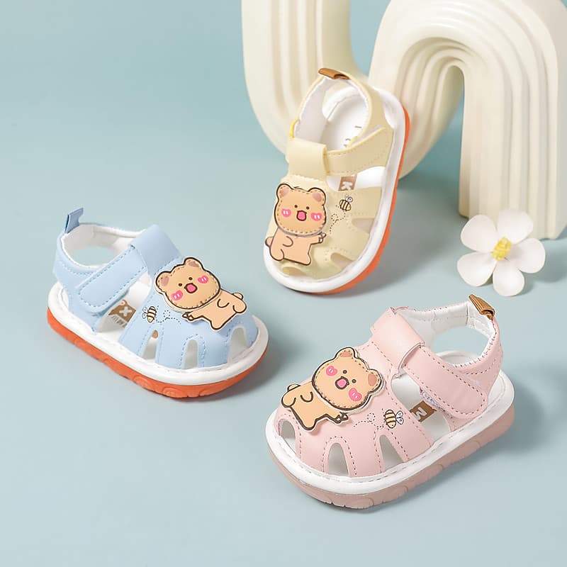 Sandálias de bebê verão criança 0-1-2 anos de idade sapatos de bebê antiderrapante sola macia Baotou sapatos de chamada