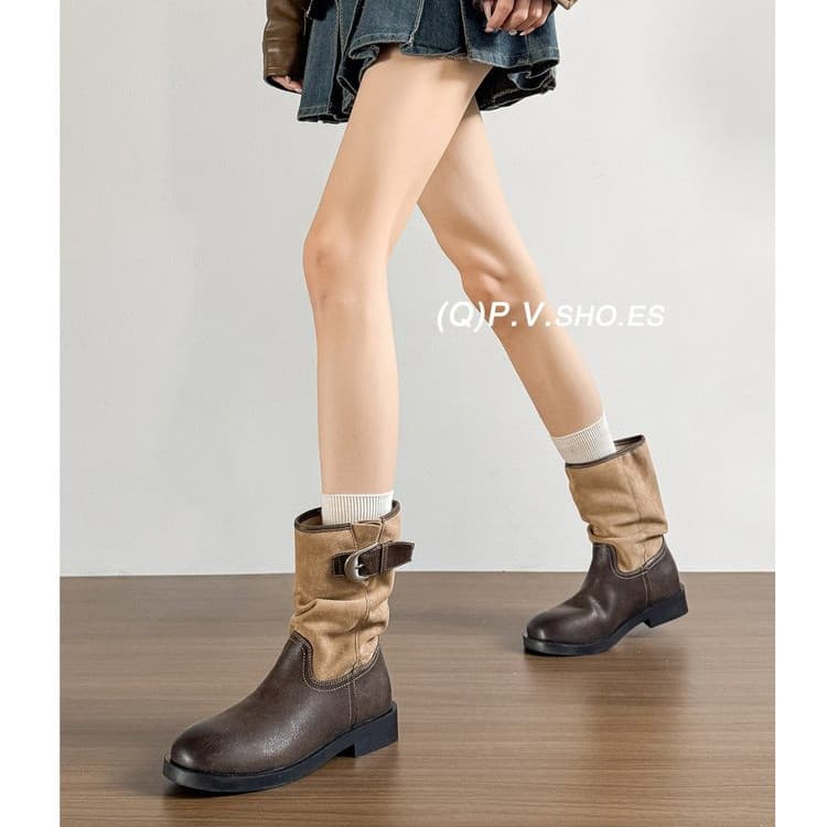 Botas Femininas de Bico Redondo em Camurça, Botas Curtas Soltas com Sola Grossa, Estilo Retro Casual, Salto Grosso, Bota